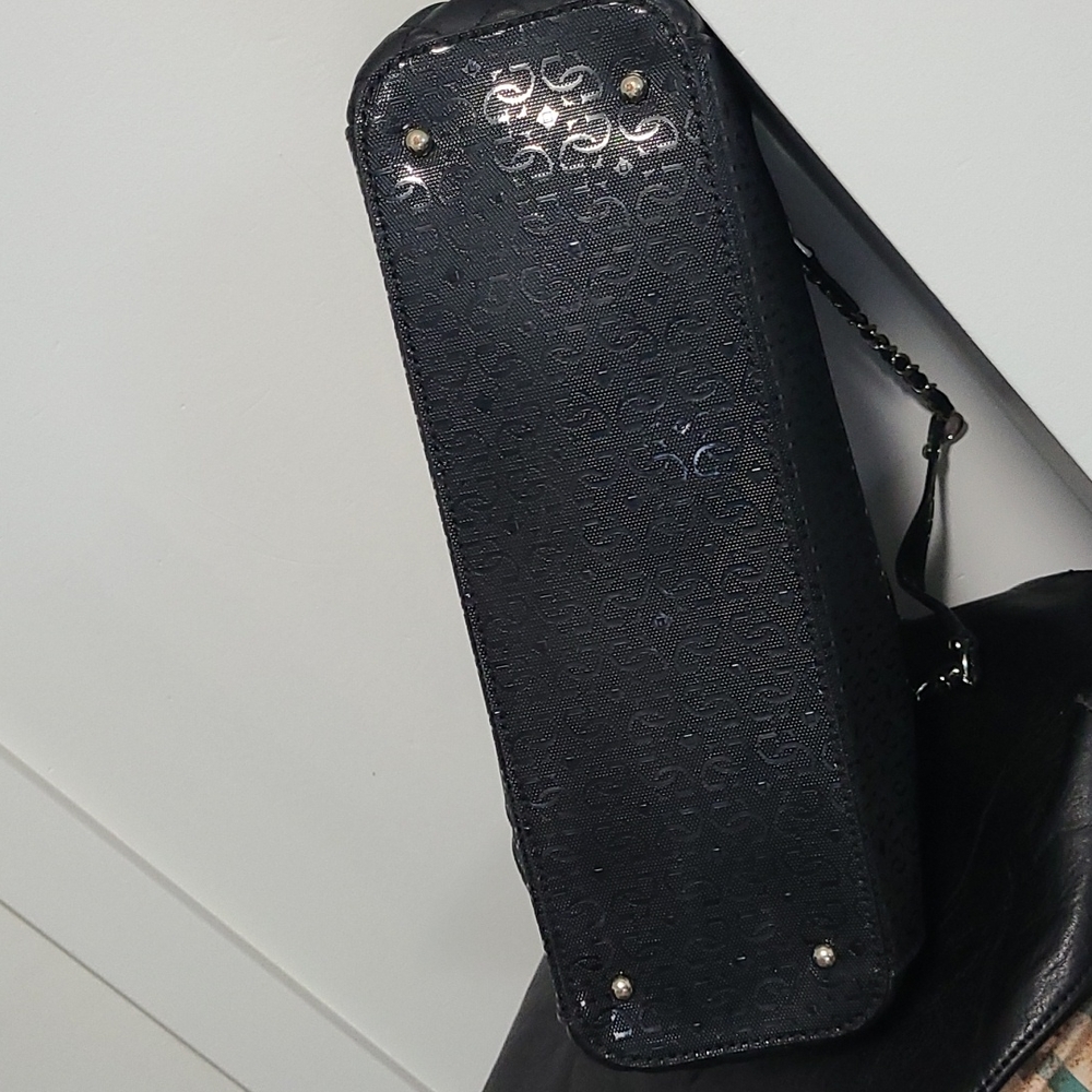 GUESS Tote bag. - Picture 5 of 8